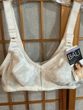 NWT BALI BRA #3372
